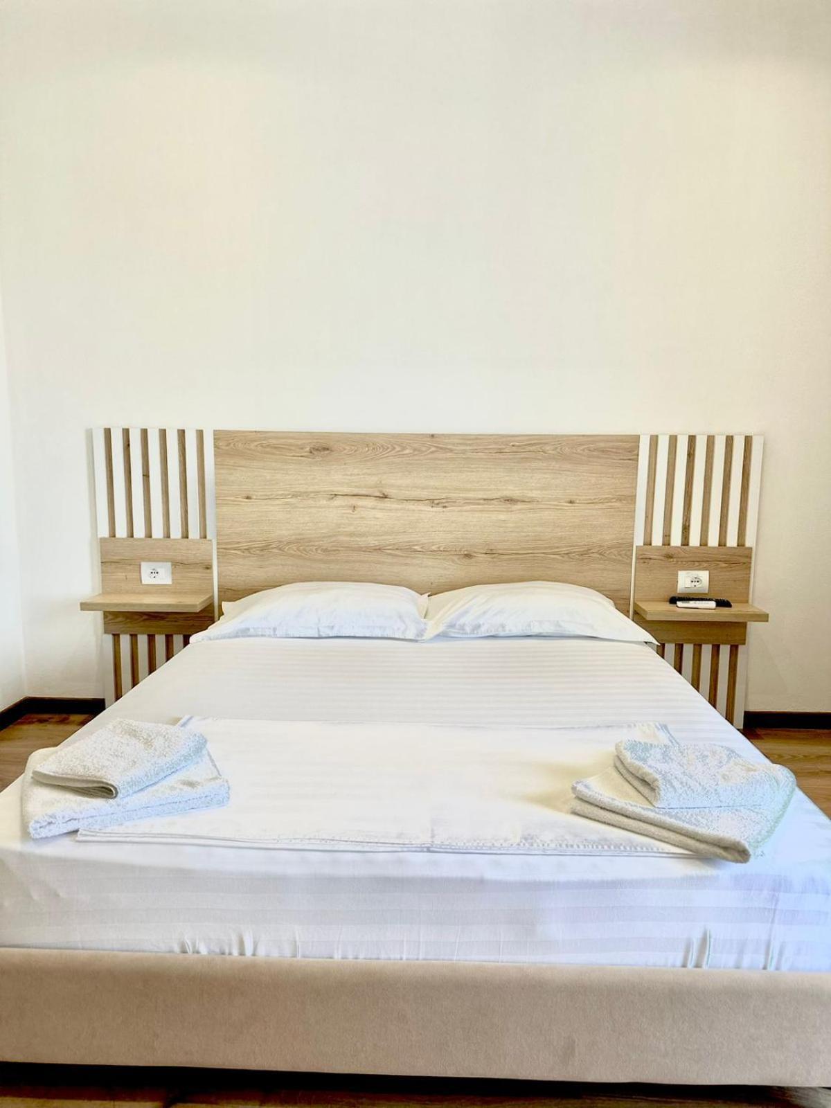 Luxury Apartaments Rraku Sarande Bagian luar foto