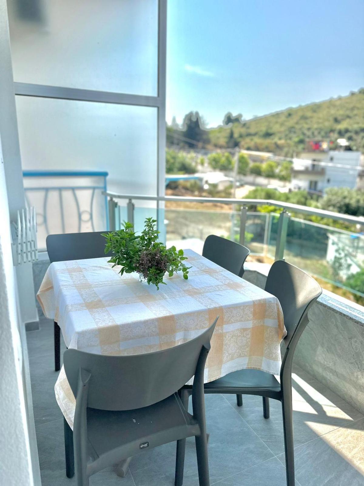 Luxury Apartaments Rraku Sarande Bagian luar foto