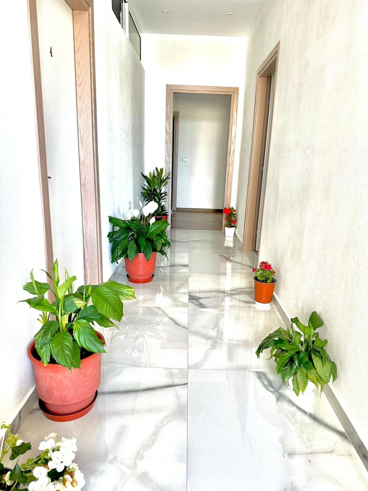 Luxury Apartaments Rraku Sarande Bagian luar foto