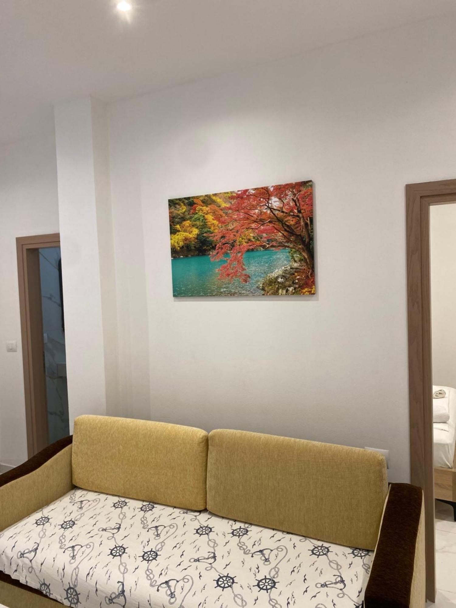 Luxury Apartaments Rraku Sarande Bagian luar foto