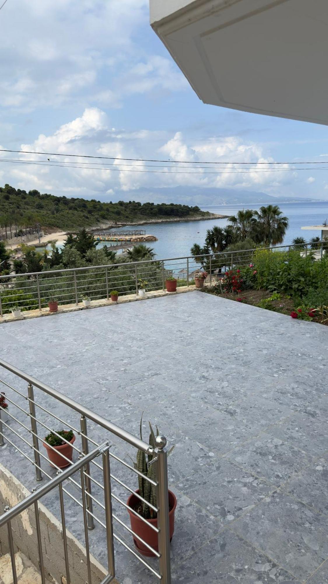 Luxury Apartaments Rraku Sarande Bagian luar foto