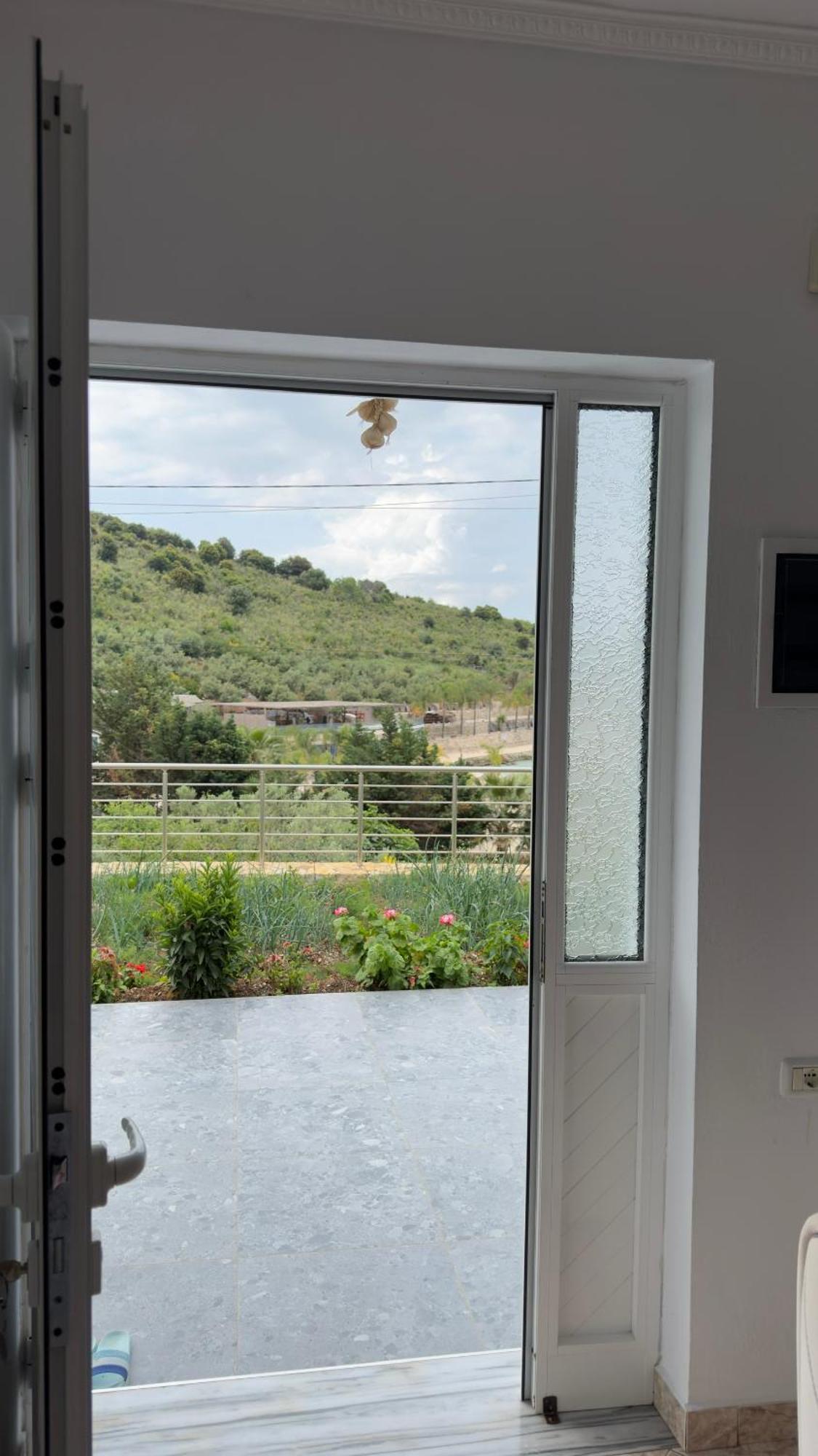 Luxury Apartaments Rraku Sarande Bagian luar foto